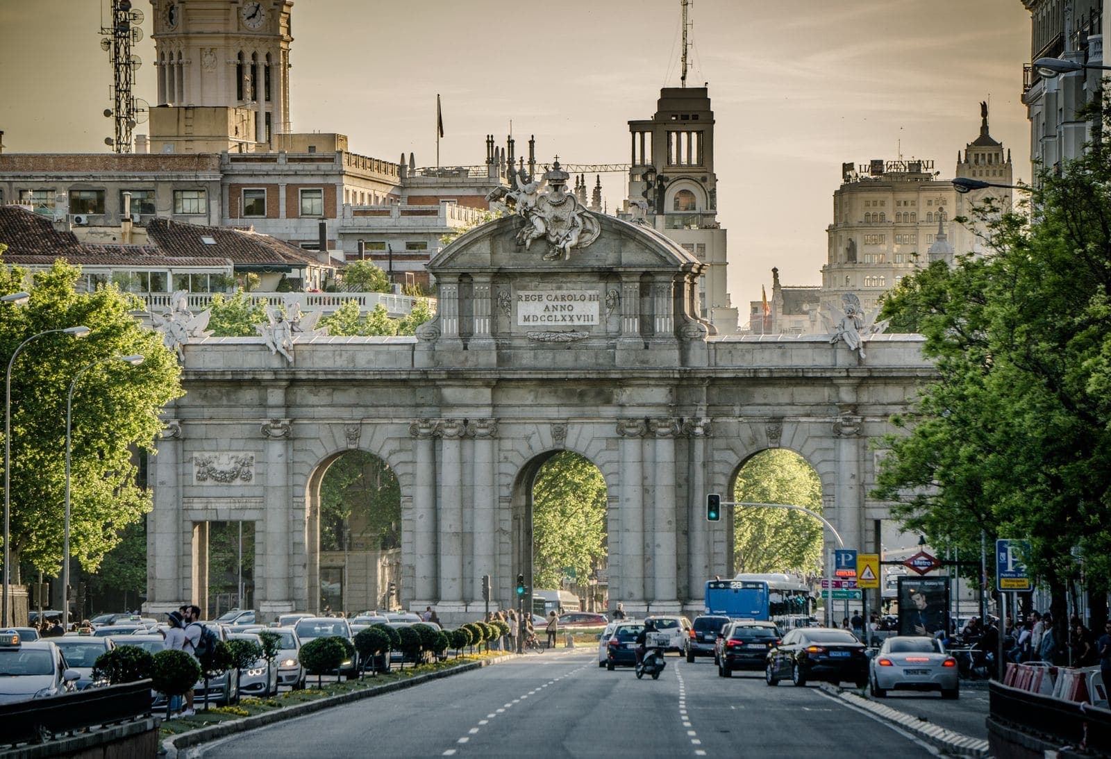 Qué impuestos y gastos se pagan al comprar una vivienda en Madrid